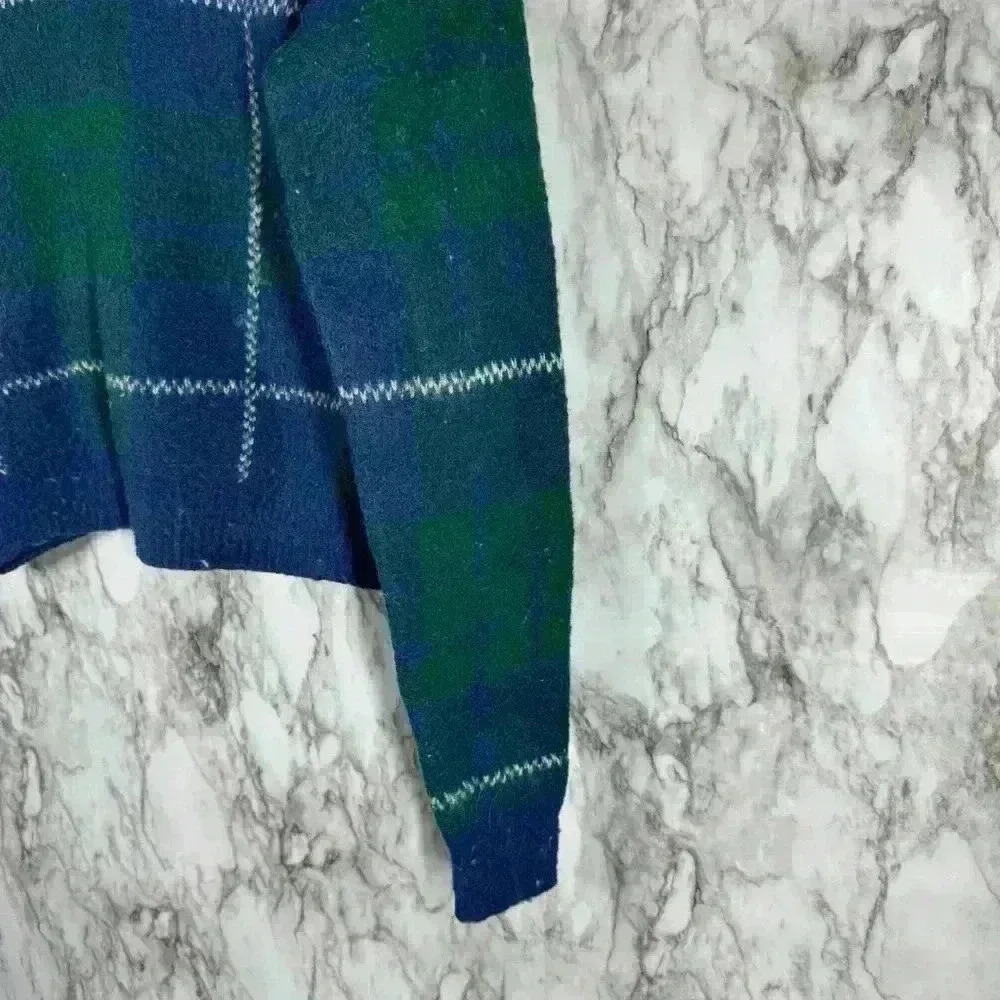 SO Women's Crew Neck Long Sleeve Plaid Faux Fur Pullover Sweater Green/Blue M